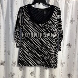 Axcess Black and White Patterned Blouse